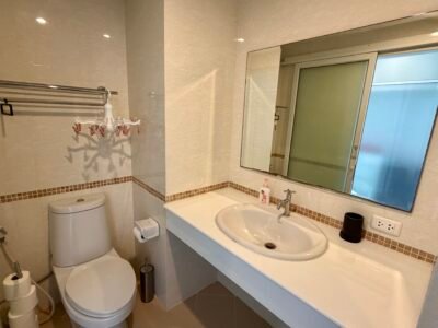 bathroom_bedroom_flat_for_rent_ban_krut