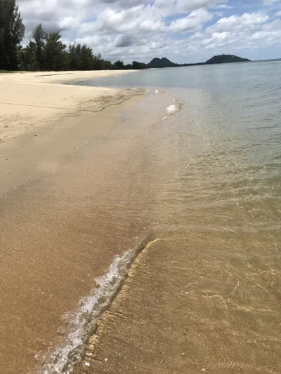 beach_in_front_golden_star_residence_ban_krut_thailand