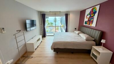 master_bedroom_apartment_rental_ban_krut_thailand
